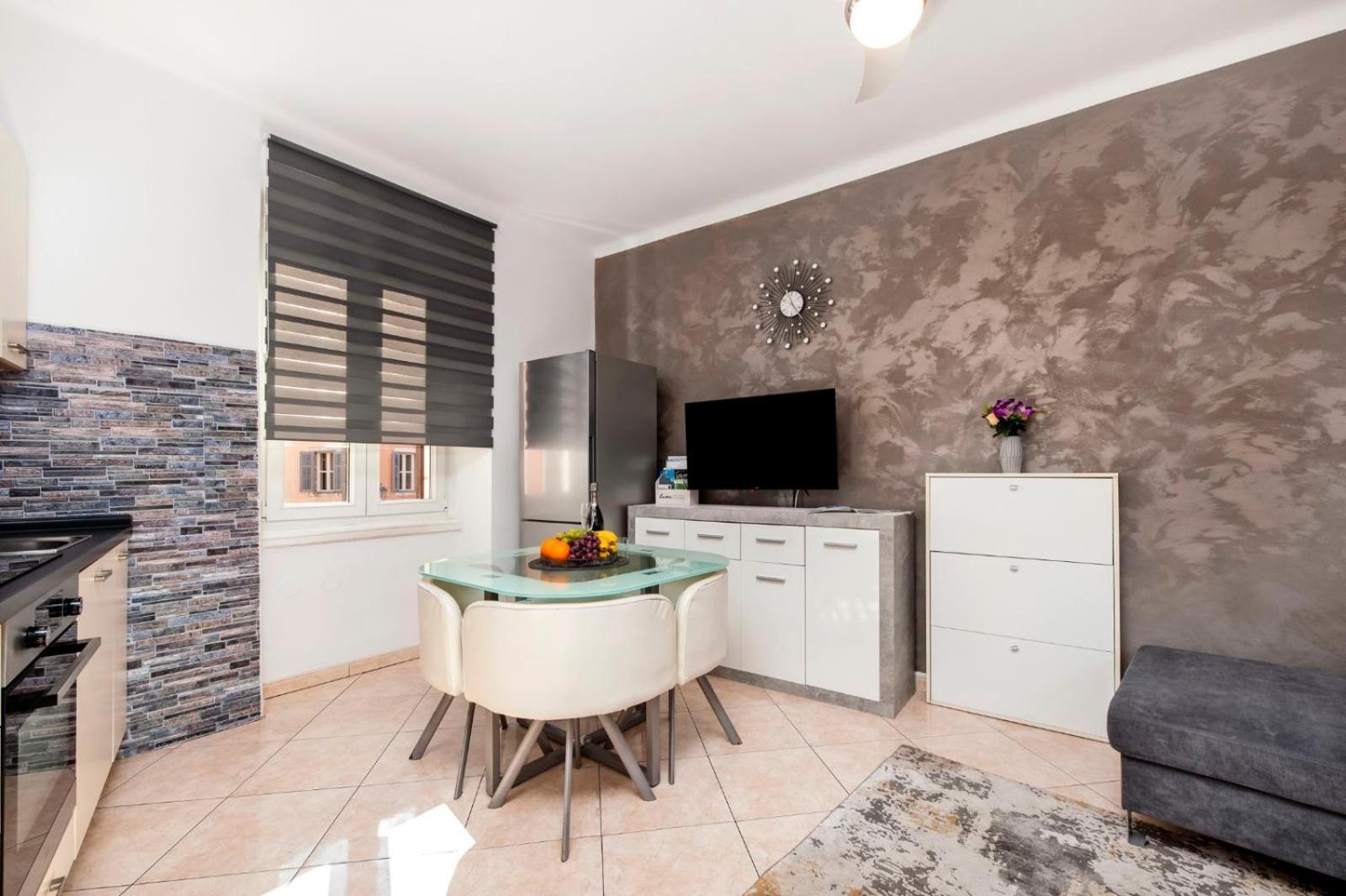 Apartment Rogic Rovinj Buitenkant foto